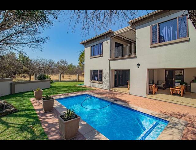 4 BEDROOM HOUSE FOR SALE IN LEEUWFONTEIN ESTATE